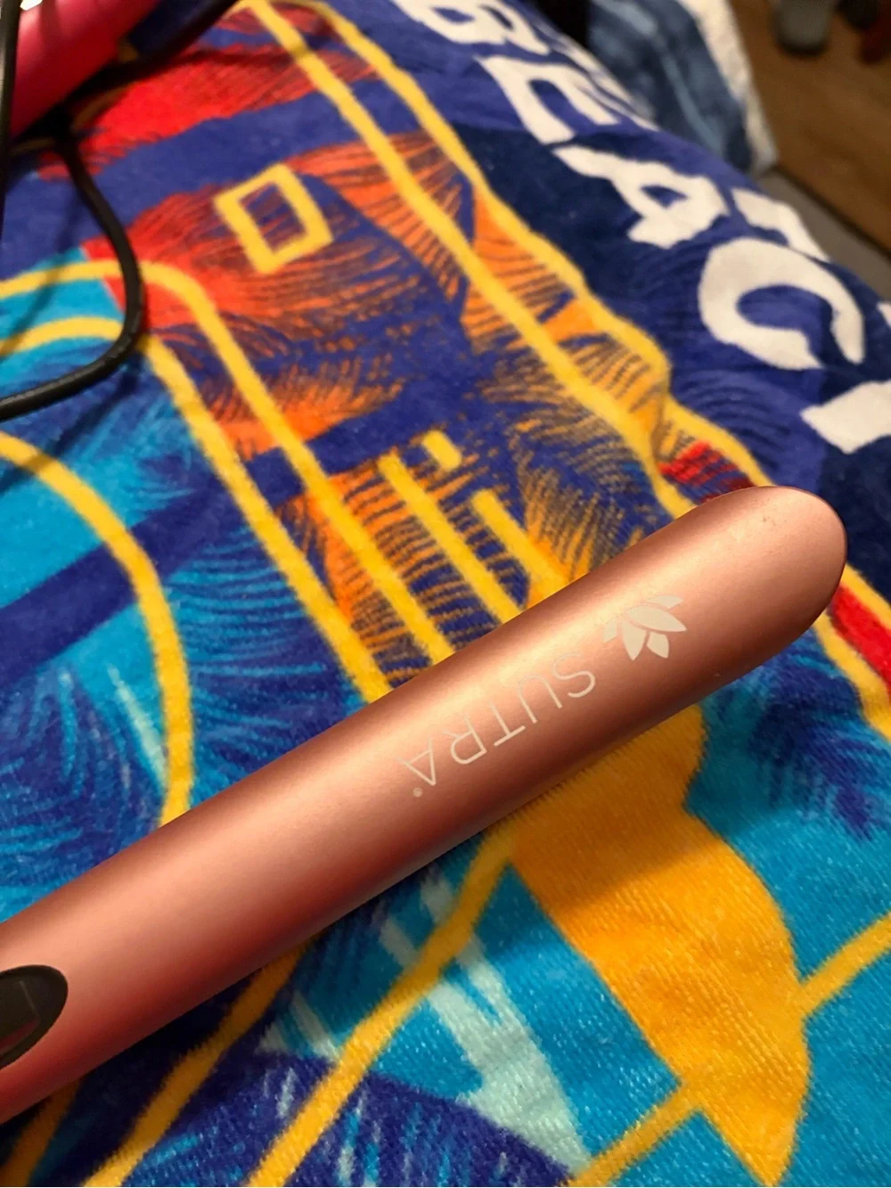 Sutra Rose-Gold Mini Hair Straightener – Travel-Friendly Styling